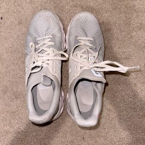 Oncloud running shoe